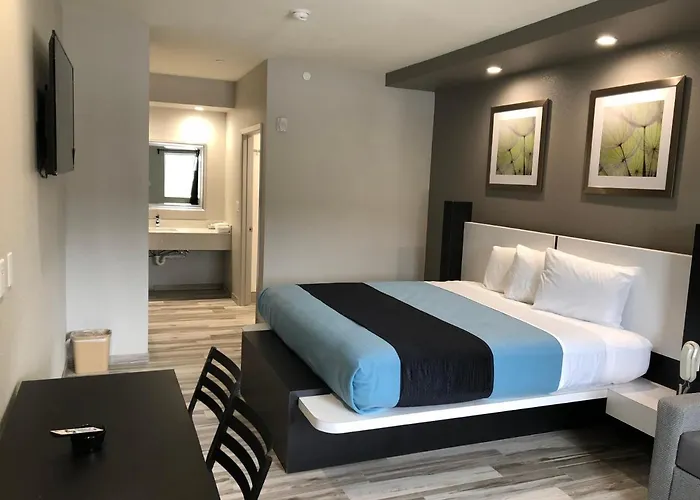 Crystal Inn Downtown
